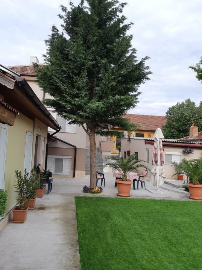 Villa Ros Guest House Свиленград Экстерьер фото