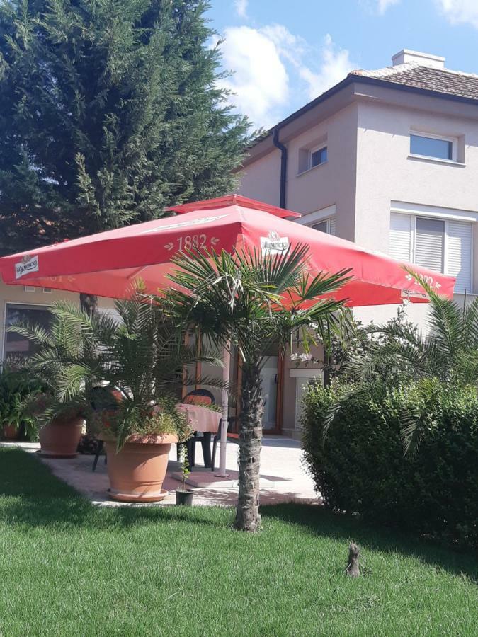 Villa Ros Guest House Свиленград Экстерьер фото